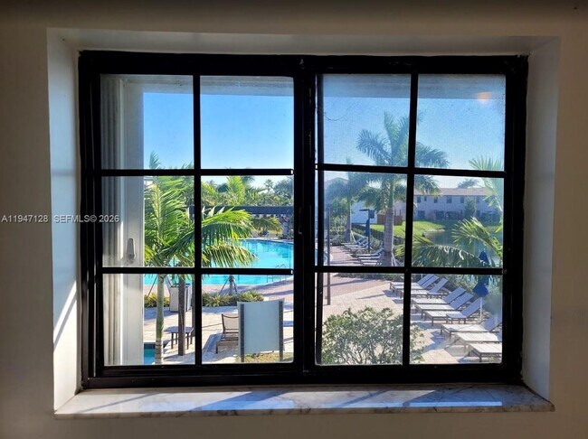 Building Photo - 468 NE 206th Ln