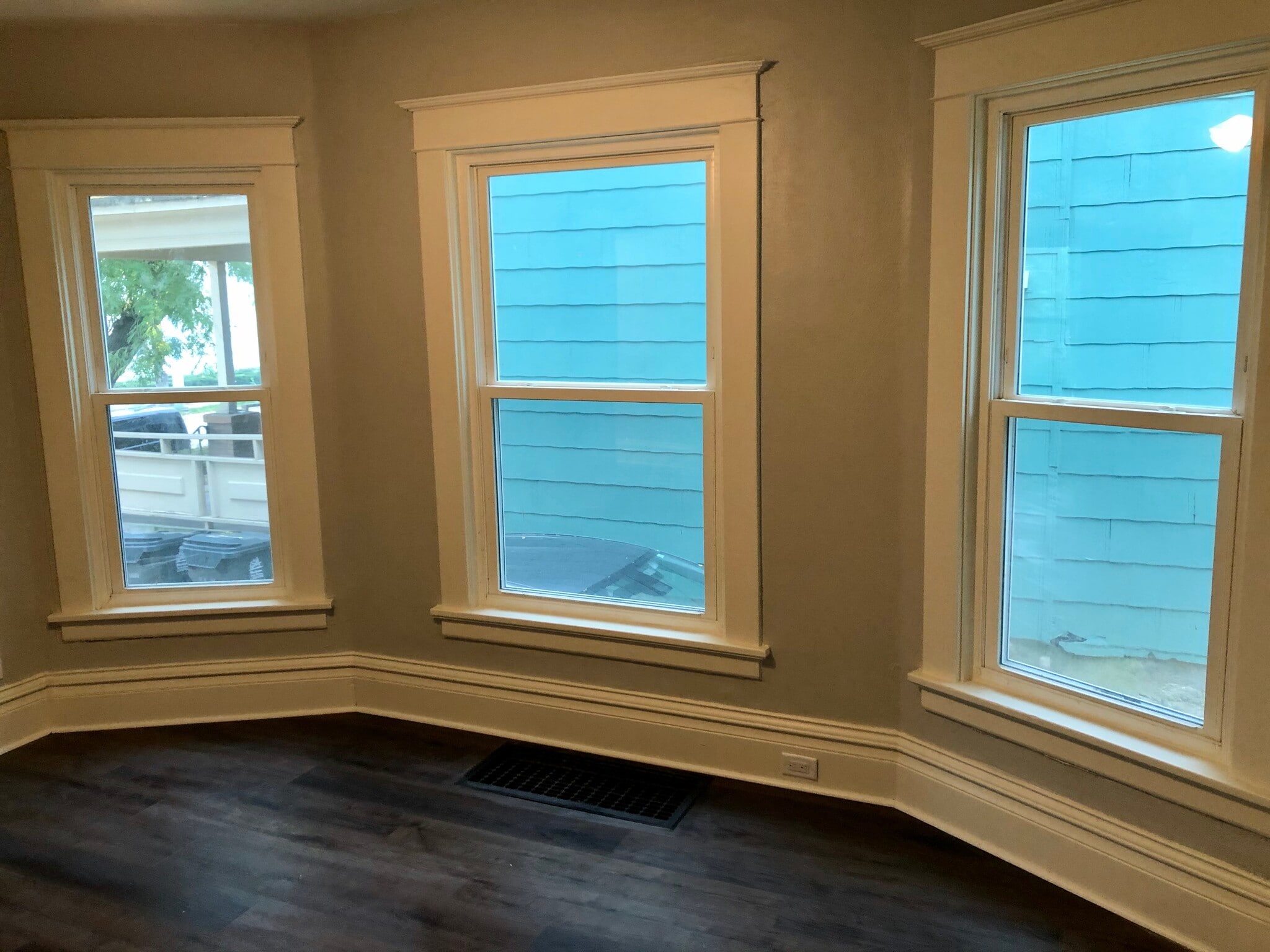 Building Photo - 514 E Johnson St