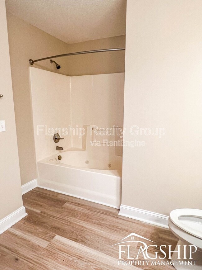 Building Photo - 2313 Sadler Dr