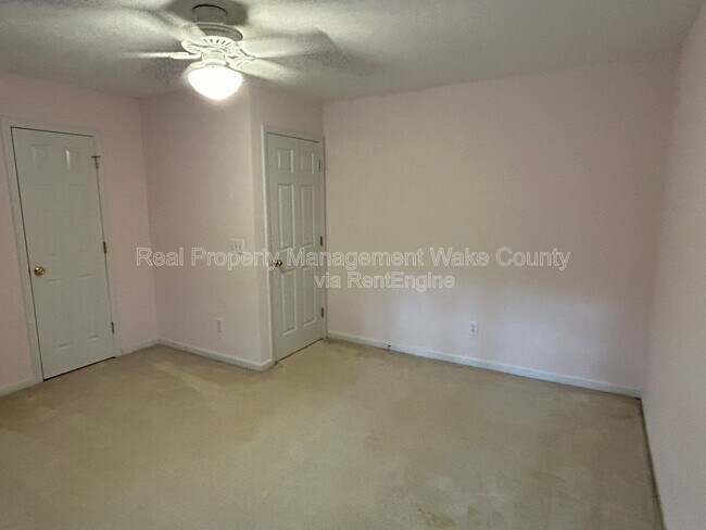 Building Photo - 106 Oak Spring Ct