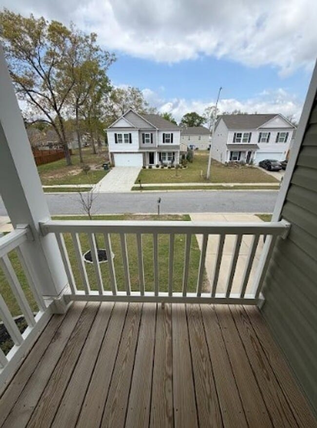 Building Photo - Newly Renovated Single Family Home | 4 BR/2.5BA | Garage Attached