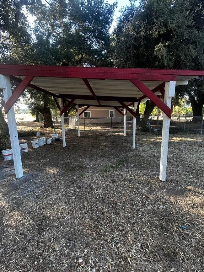 Building Photo - 1723 Buckman Springs Rd