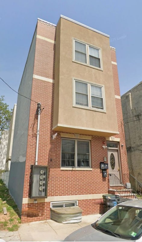 Building Photo - 1621 W Oxford St