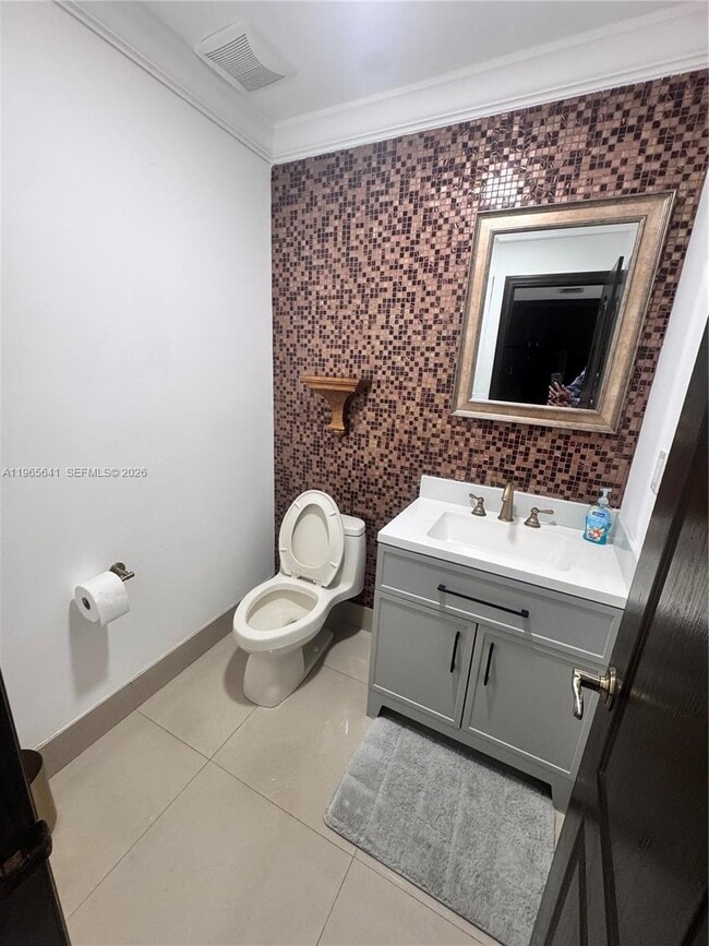 Building Photo - 3994 Estepona Ave