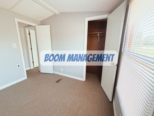 Building Photo - 176 Brookston Rd