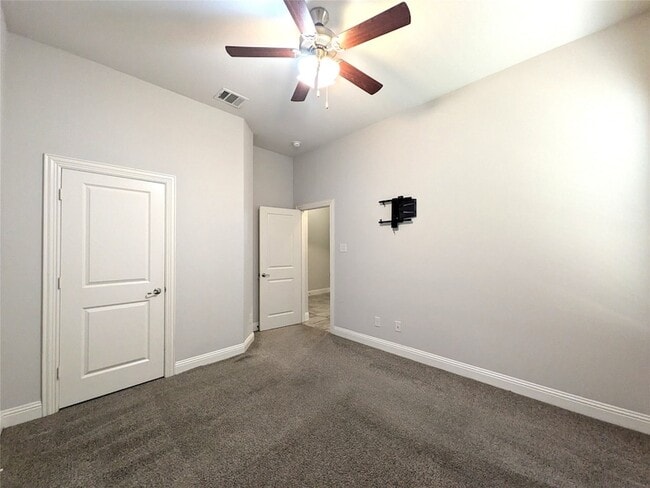 Building Photo - 1409 Summit View Ln