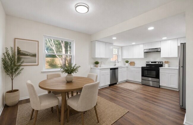 Building Photo - 8343 Carriage Creek Dr