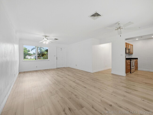 Building Photo - 1680 NE 34th Ln