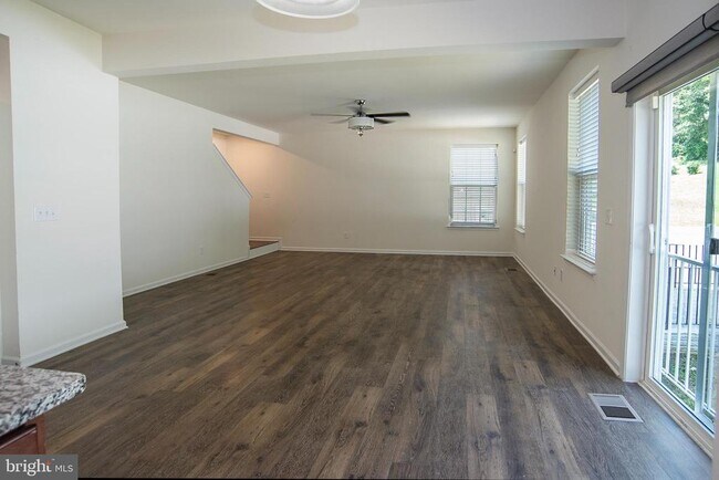 Building Photo - 1600 Hudgins Farm Cir