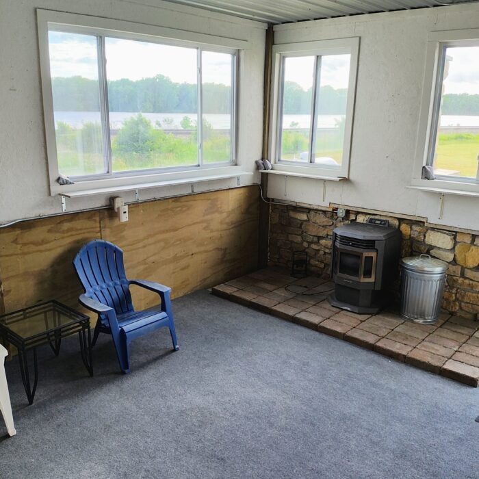 3-season porch - 615 S Main St