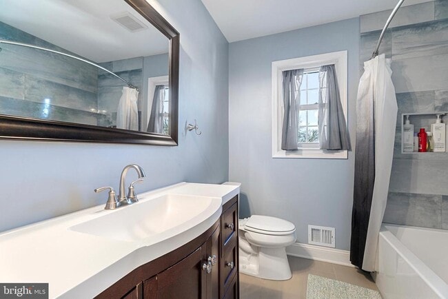 Building Photo - 3100 Franklin St