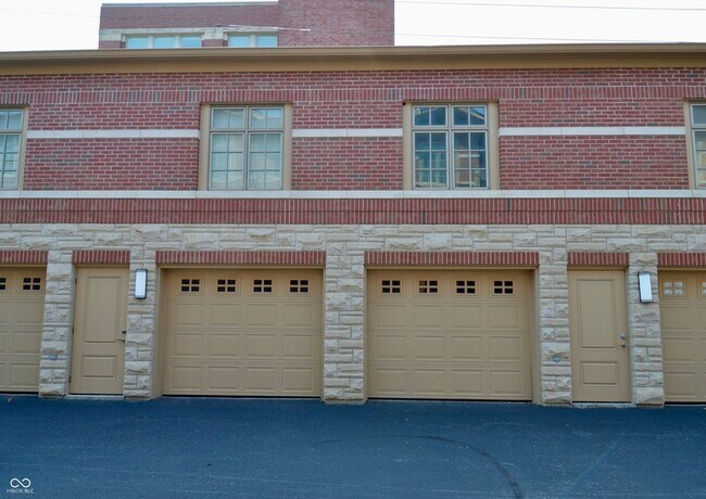 Building Photo - 2105 N Meridian St