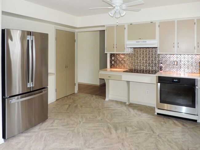 Building Photo - 37183 Vargo
