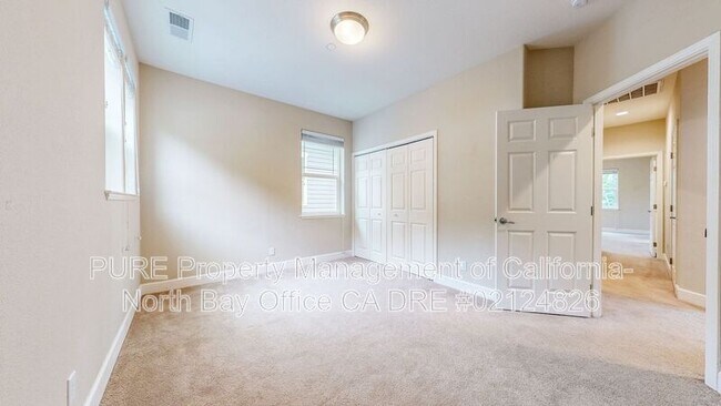 Building Photo - 14600 Jomark Ln