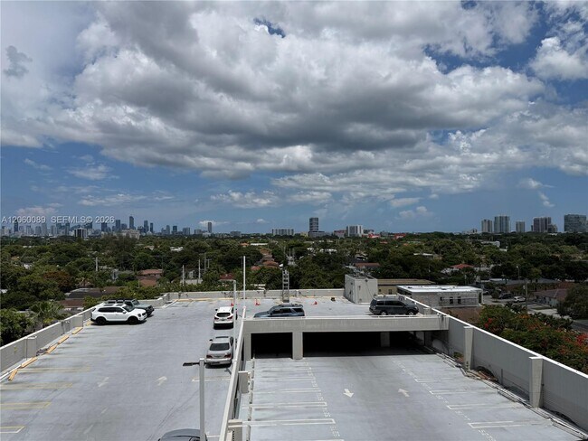 Building Photo - 2665 SW 37th Ave