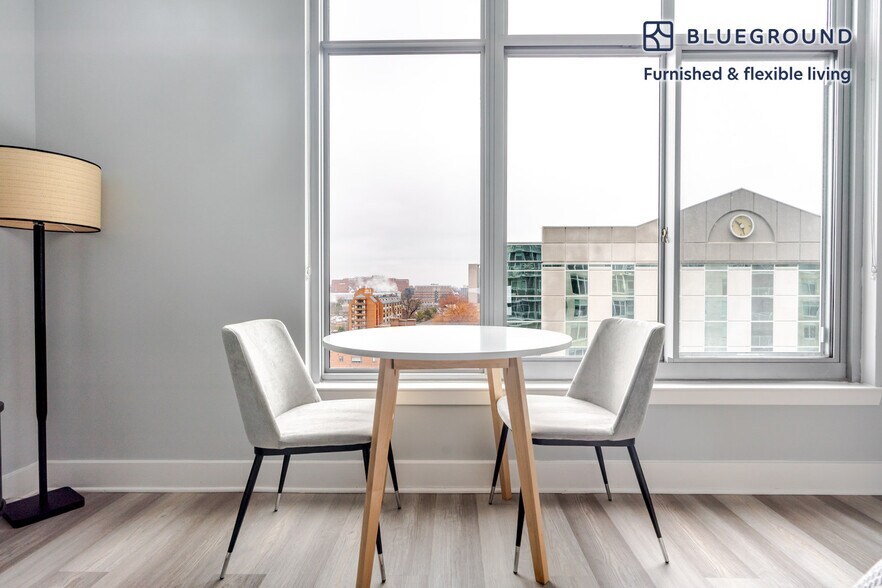 Building Photo - 4850 Rugby Ave