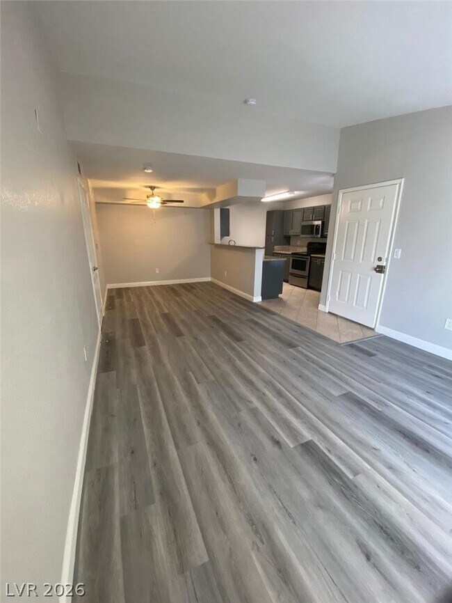 Building Photo - 5055 W Hacienda Ave