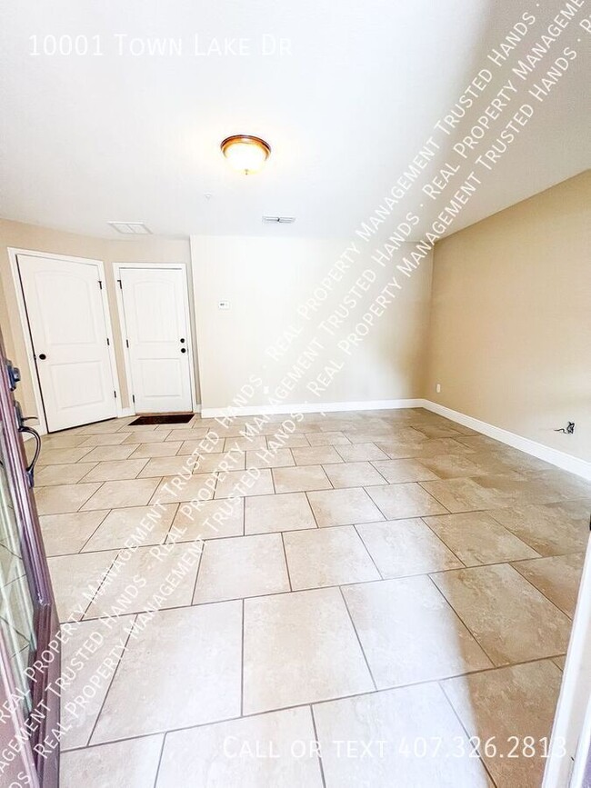 Building Photo - Spacious 3 Bedroom, 4 Bathroom Townhome fo...