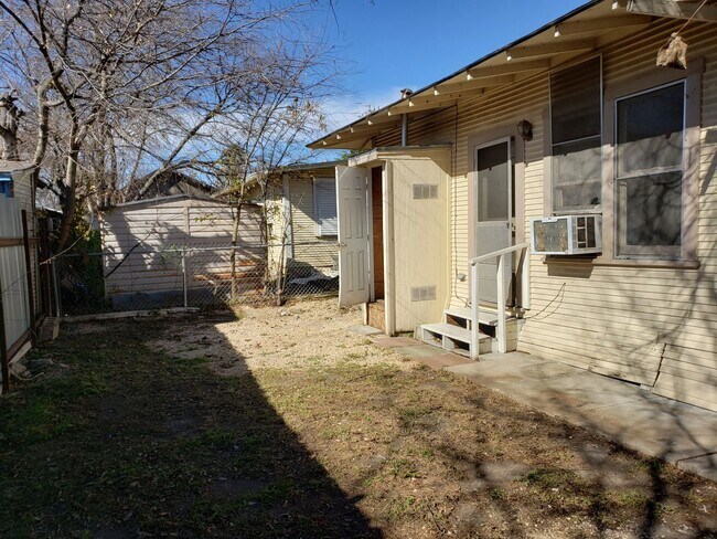Building Photo - 1320 Monterey St