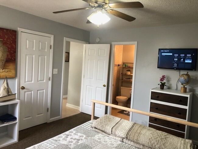 Master suite with his and hers closets and full bathroom - 324 Atlantic Ave