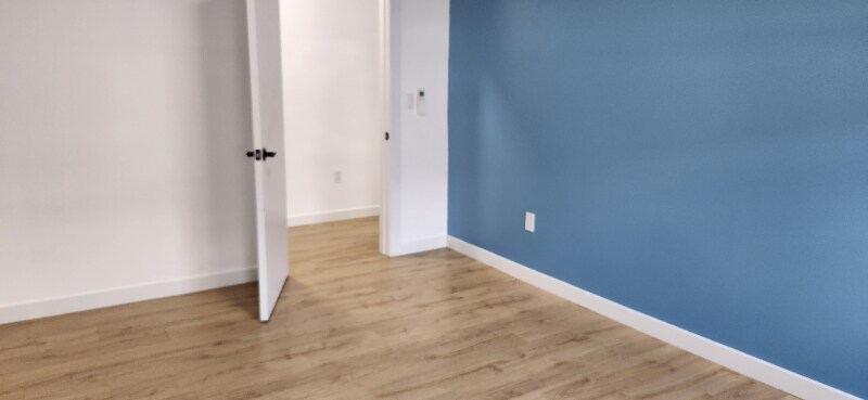 Building Photo - 2103 S Harcourt Ave