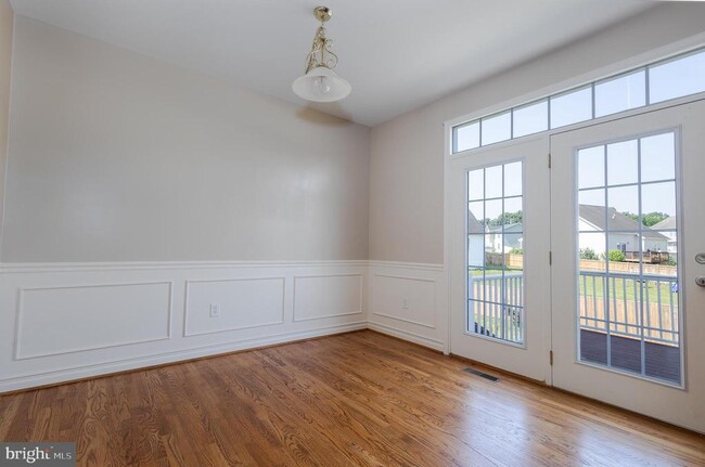 Building Photo - 71 Babylonica Ct