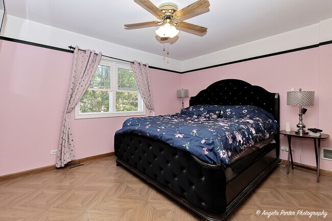 Building Photo - 2155 N Millstone Dr