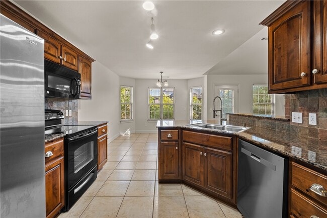Building Photo - 3806 W Tanyard Dr