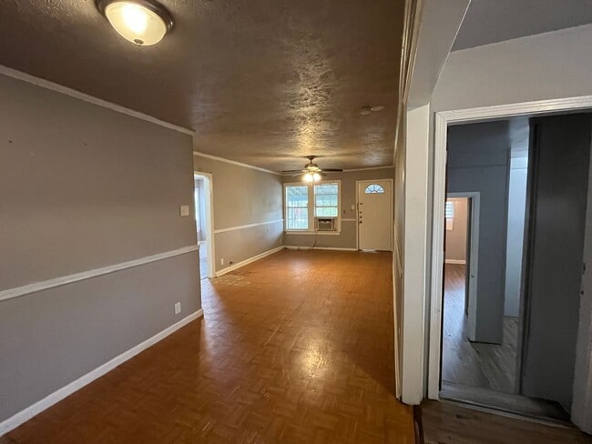 Building Photo - Calallen School District!!