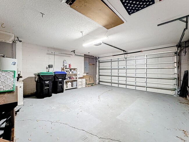 Building Photo - Discover your peaceful retreat in Wekiwa W...