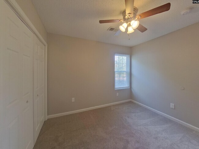 Building Photo - 1 Tomafield Ct