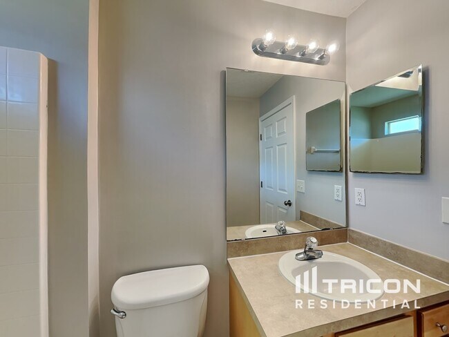 Building Photo - 11707 Deep Springs Dr N