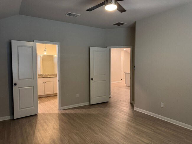 Building Photo - 12702 Mirecourt Wy