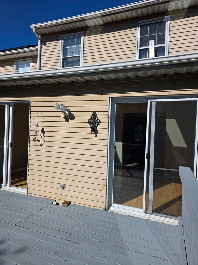 Building Photo - 3BR Townhome in Riverside Neighborhood of Belcamp!