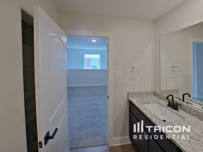 Building Photo - 1106 Bullock Dr