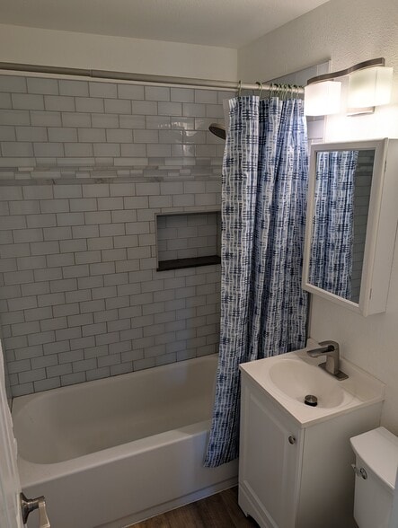 Building Photo - 291 Kaiola Pl