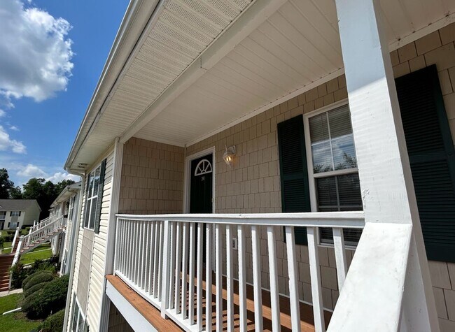 Building Photo - 2BR Condo in Holton Place – Pool, Porch, a...