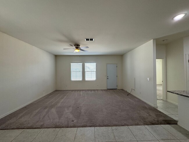 Building Photo - LIKE NEW HOME IN TORTOSA IN MARICOPA