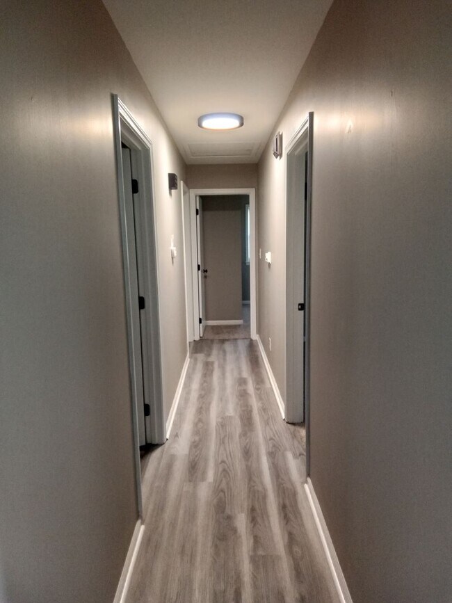 Building Photo - Coming soon! Newly Renovated SF in Liberty