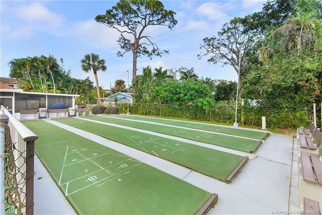 Building Photo - 2950 SE Ocean Blvd