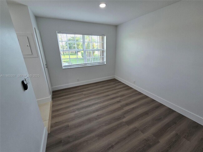 Building Photo - 8886 SW 3rd St