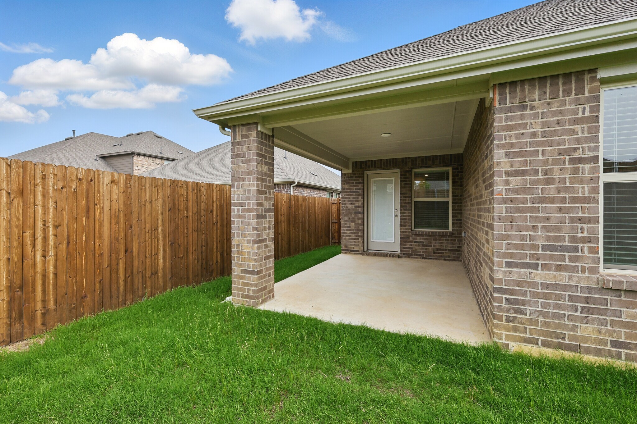 Building Photo - 9732 Quail Pointe Rd