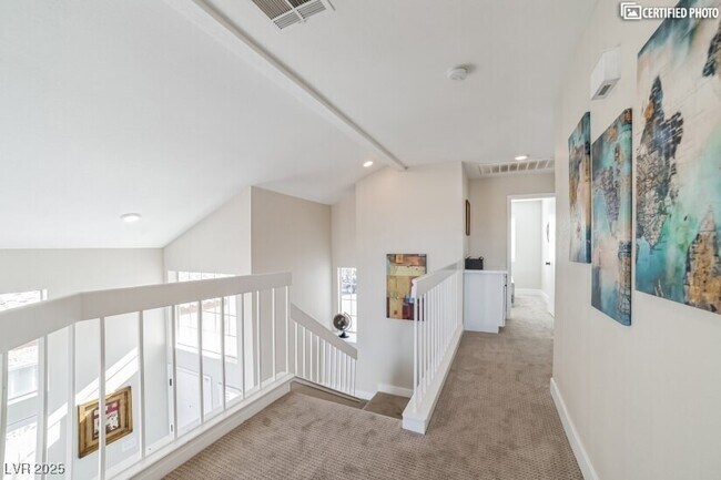 Building Photo - 884 Carnival Ave