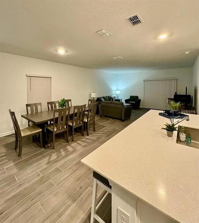 Building Photo - 768 Trotters Dr