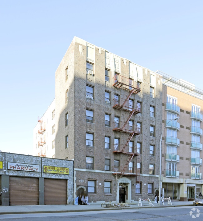 Primary Photo - Lovag Hall