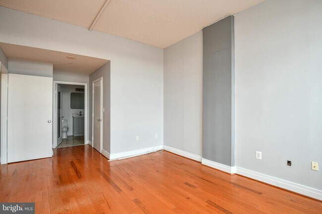 Building Photo - 2020 12th St NW