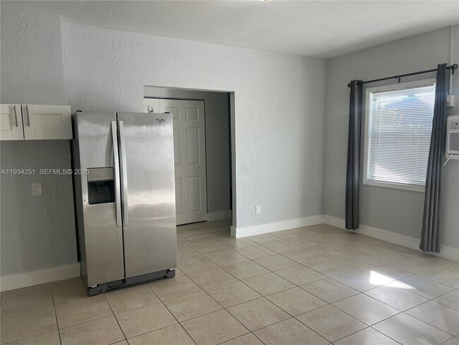 Building Photo - 26121 SW 130th Ave