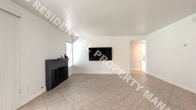 Building Photo - 2806 Atadero Ct