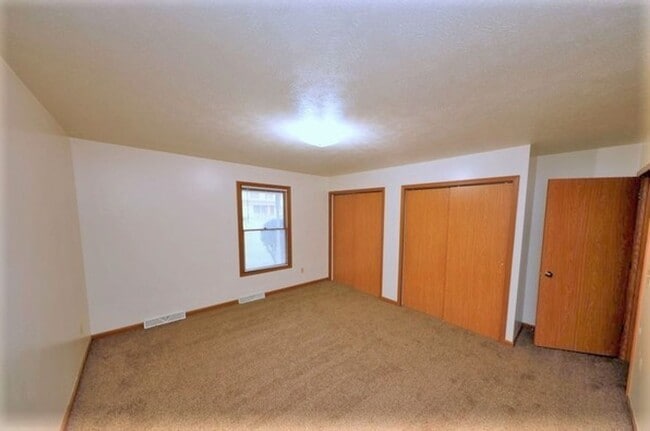 Building Photo - 814 Antler Dr