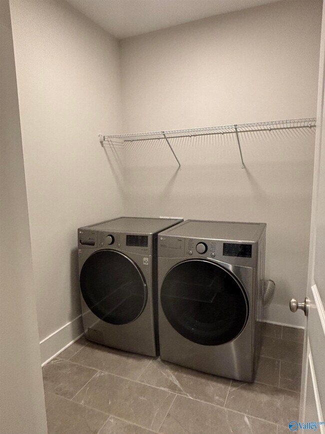 Building Photo - 109 Pitalo St